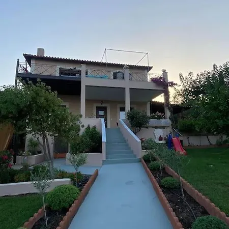 Kastanos Villa *
